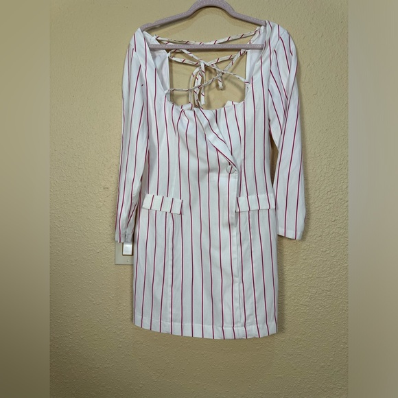 ASOS Design Millie Halter Neck Blazer Dress - Picture 8 of 12